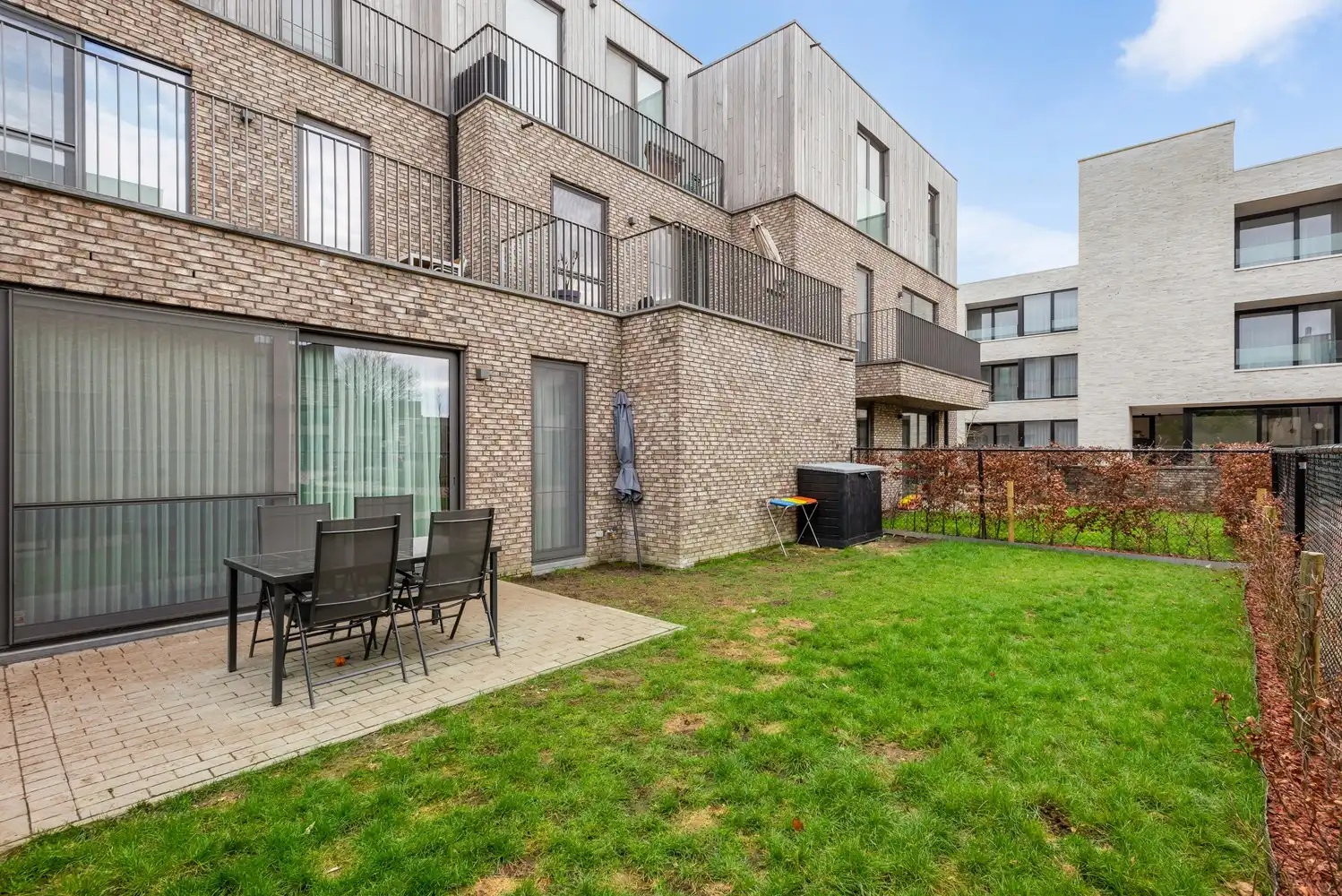 Instapklaar, recent gelijkvloers appartement met 2 slpks en tuin in Borsbeek! foto 7