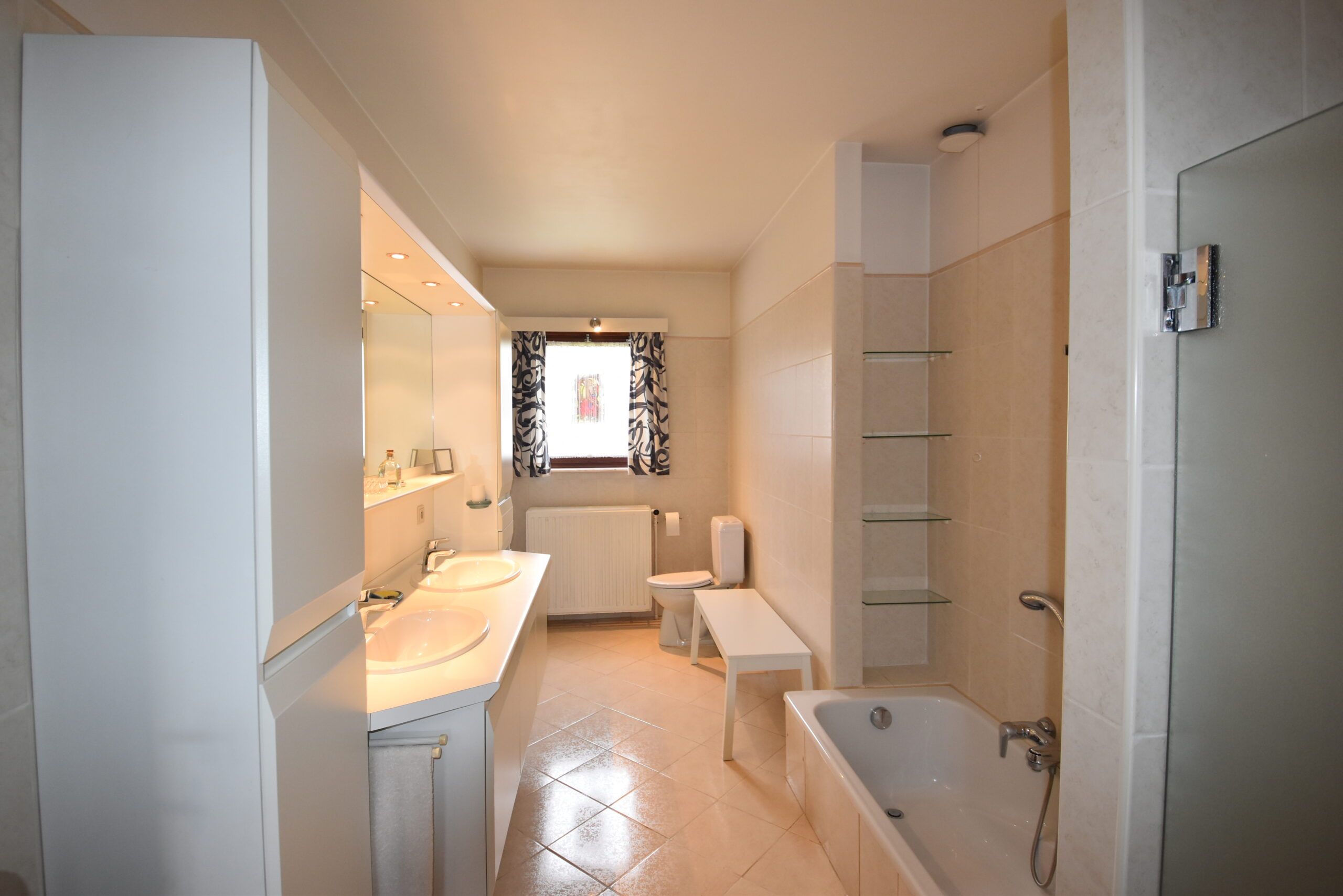 Prachtige tijdloze villa (3 slpks) met mooie tuin in Belsele. foto 29