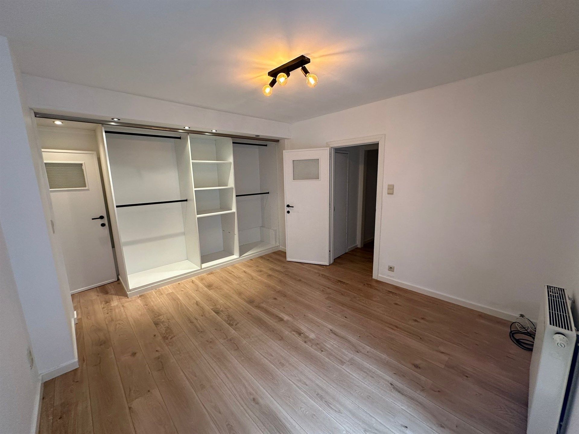 Ruim appartement met drie slaapkamers te Aalst foto 6