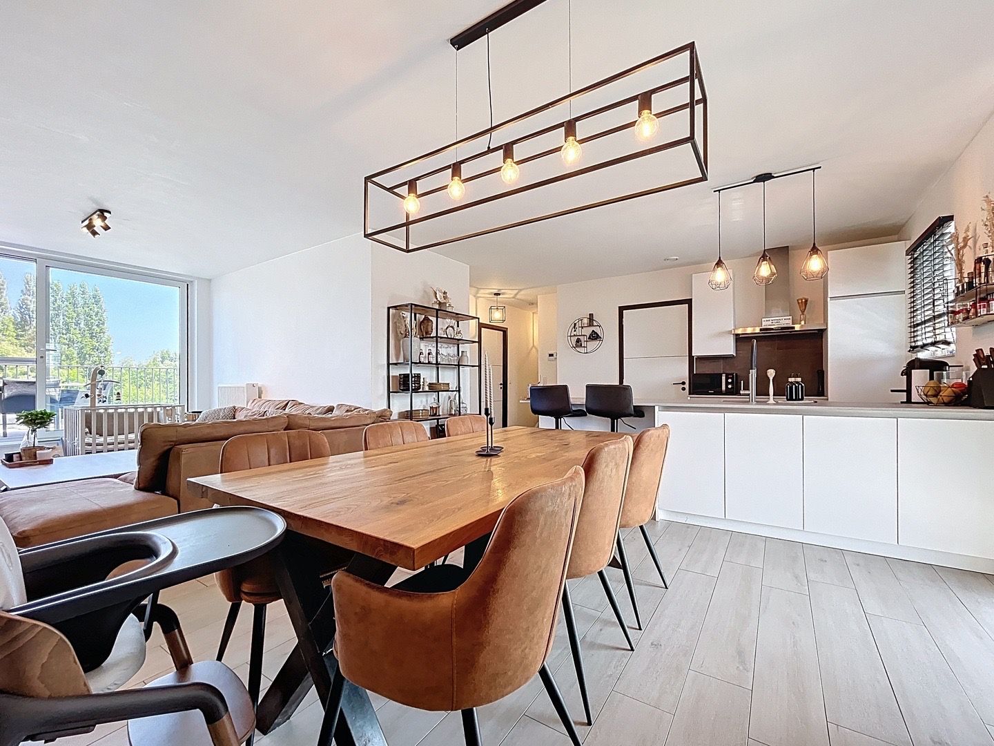 Penthouse te koop in Lint.  Modern wonen met een vleugje rust in de Zuidrand van Antwerpen! foto 9