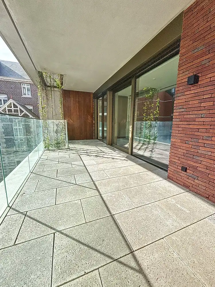 Ruime assistentiewoning met zonnig terras in het centrum van Hasselt foto 9
