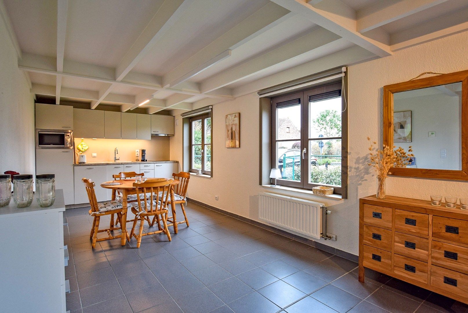 Prachtig onderhouden vakantiewoning (type vissershuis) met 3 slaapkamers en privé-parkeerplaats te Oostduinkerke.  foto 10