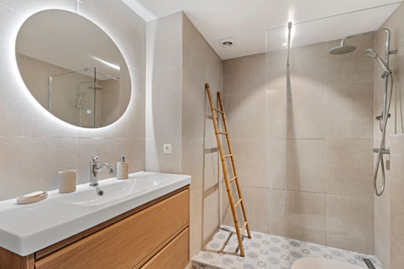 STIJLVOL EN HEDENDAAGS 3-SLAAPKAMERAPPARTMENT MET HOOGWAARDIE AFWERKING MET ZICHT OVER DE DUMONT WIJK EN ZEEZICHT foto 9