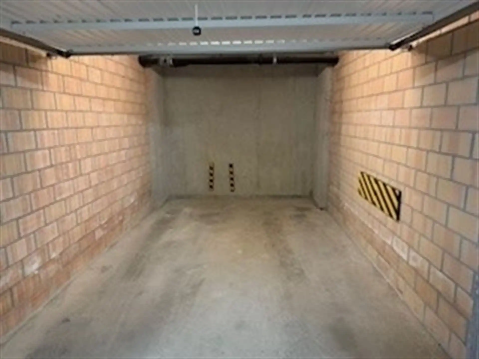 Garage te huur Koninginnelaan 58-60 - 8430 MIDDELKERKE