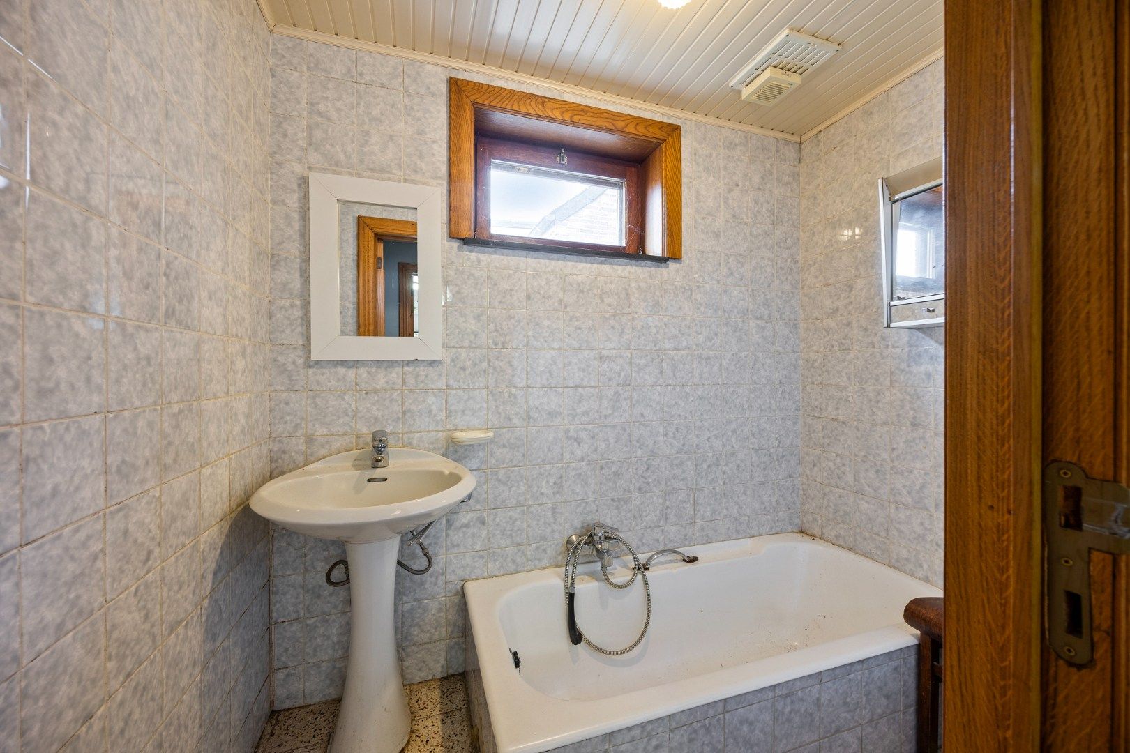 Te renoveren woning met 3/4 slpks in Mol - Ezaart  foto 14