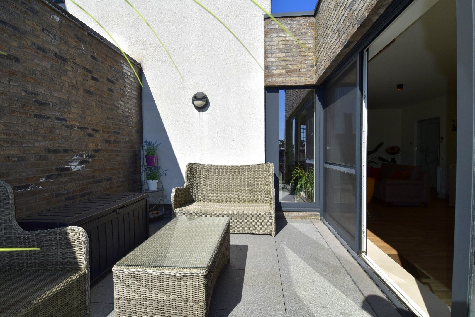 Luxueus afgewerkt 2 slpk appartement met zuidgericht terras te koop in Roeselare foto 15