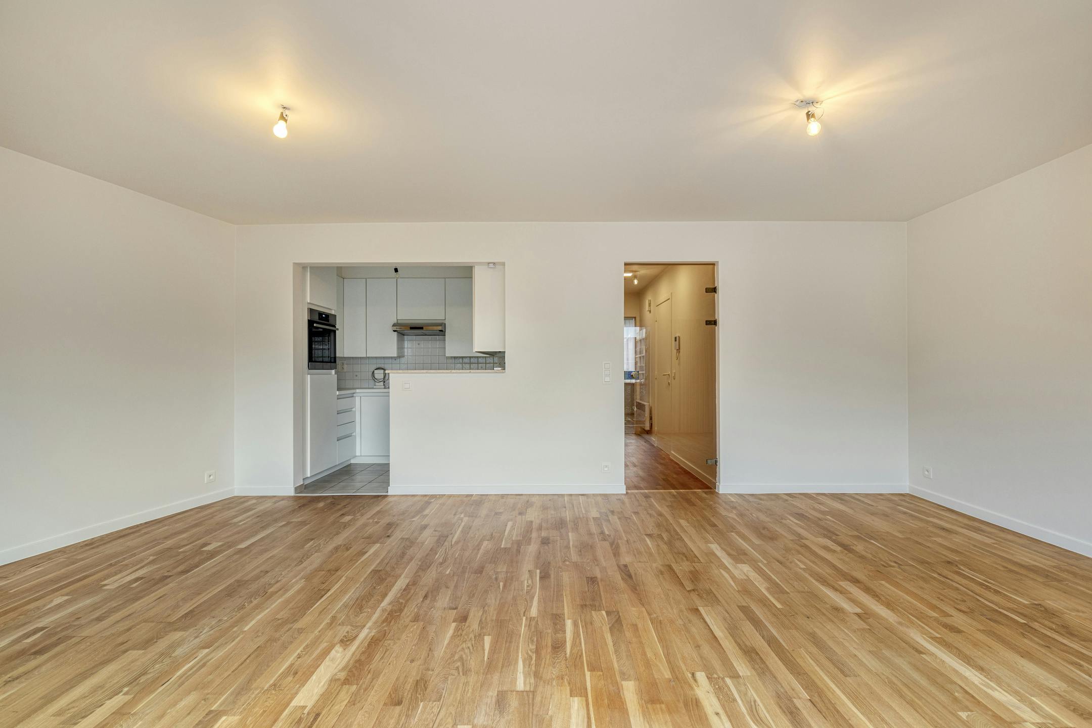 Gerenoveerd appartement te koop in centrum Waregem foto 4