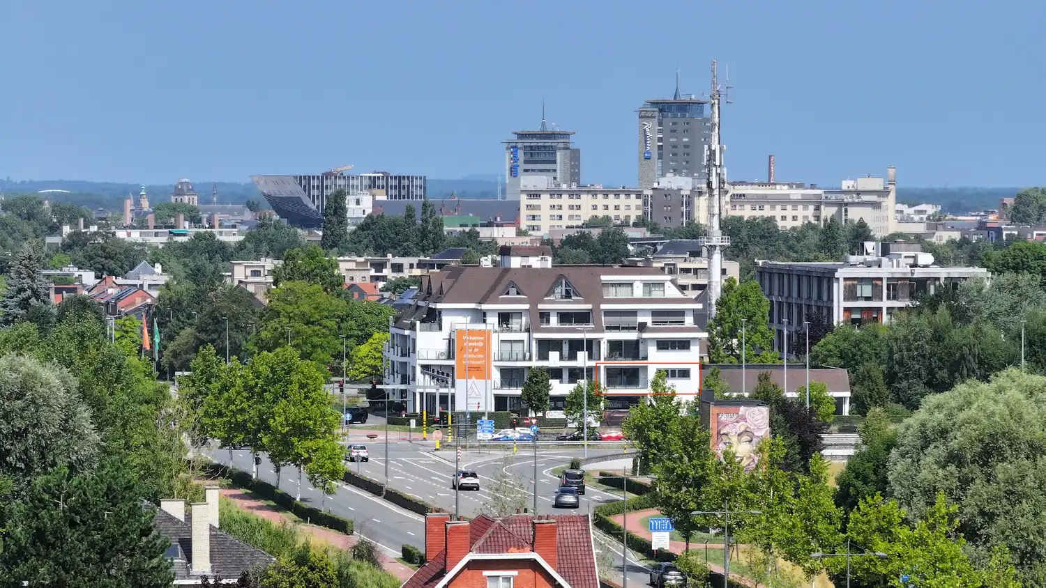 Compleet gerenoveerd appartement van 206 m² met 3 slaapkamers en 2 badkamers, gelegen aan de stadsrand van Hasselt foto 17