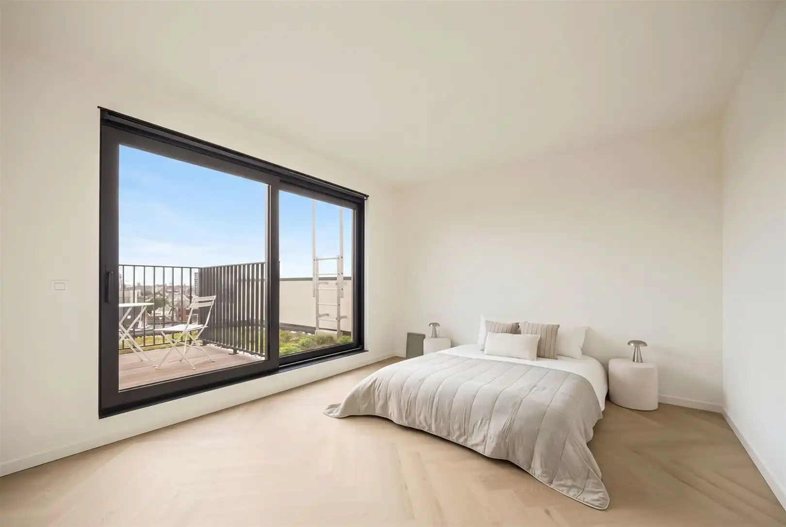 Volledige nieuw duplexappartement bovenop Art-Deco-gebouw foto 21