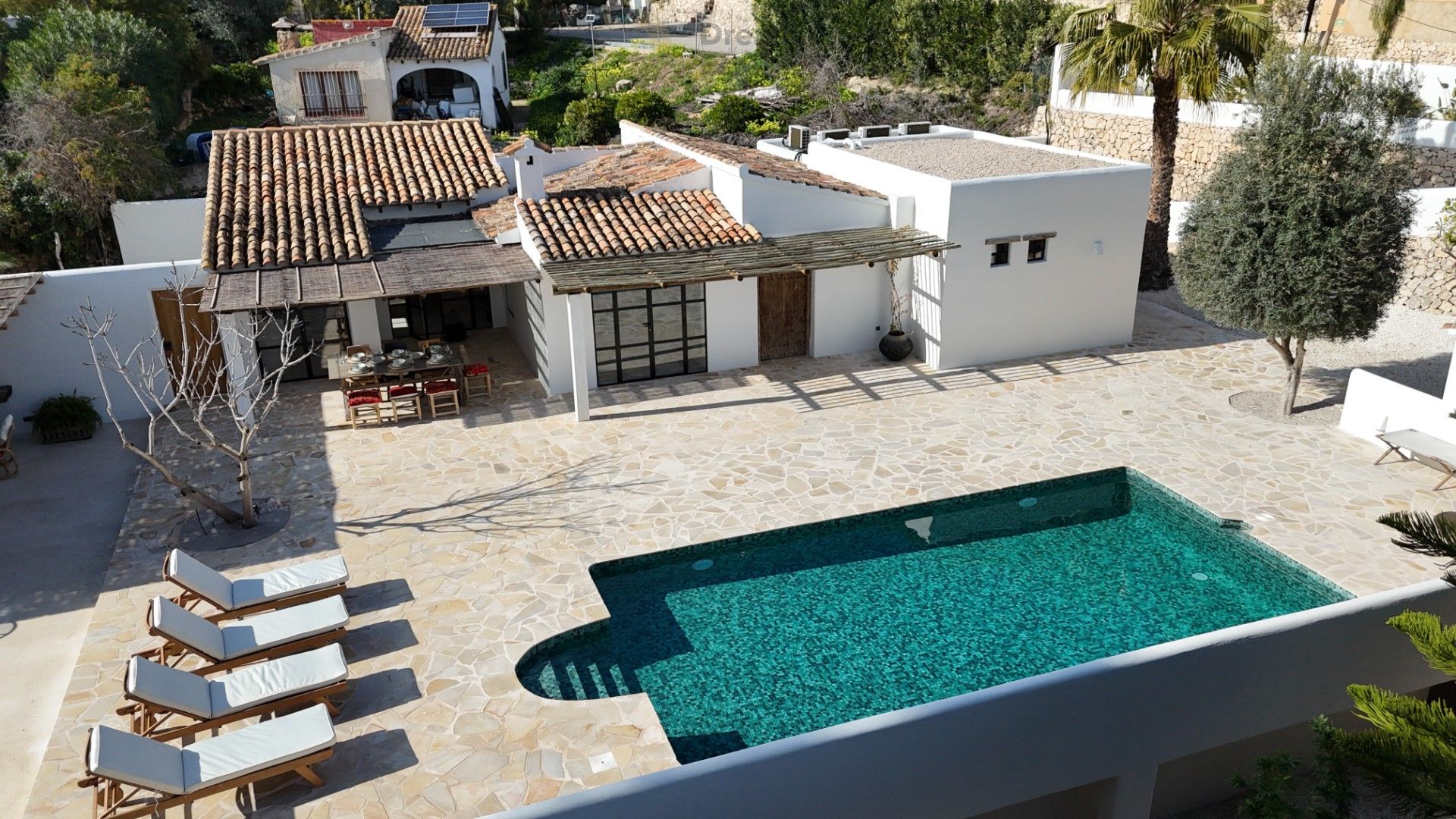 Stijlvolle Gerenoveerde Villa in Moderne Mediterrane Stijl foto 14