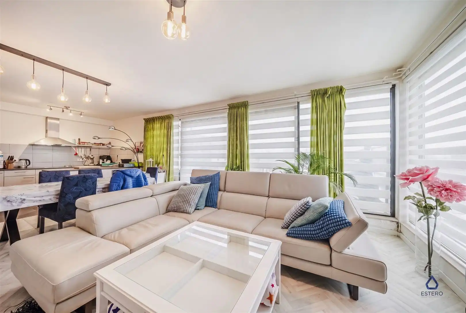 Instapklaar 3-slaapkamer appartement met dakterras foto 2