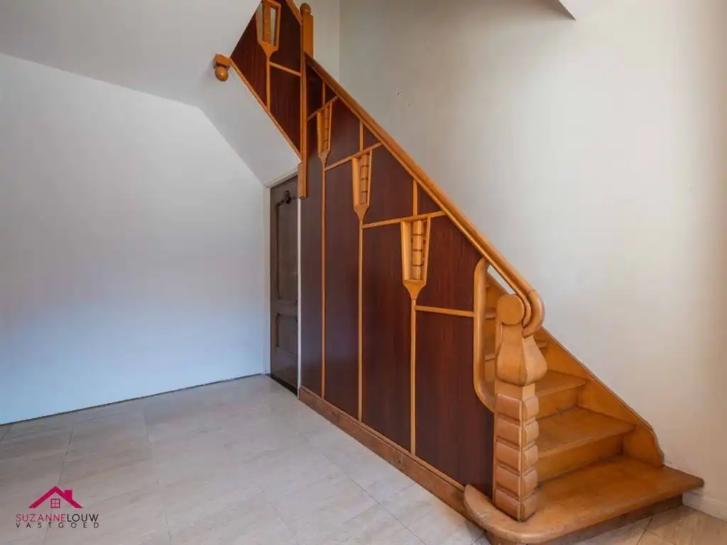 Op te frissen woning in gesloten bebouwing foto 13