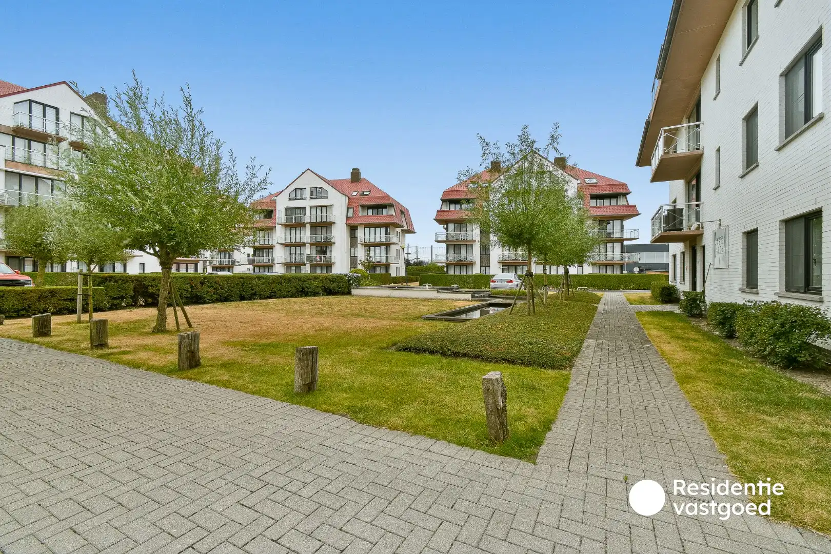 Gemeubelde studio in afgesloten vakantiepark met verwarmd zwembad foto 14