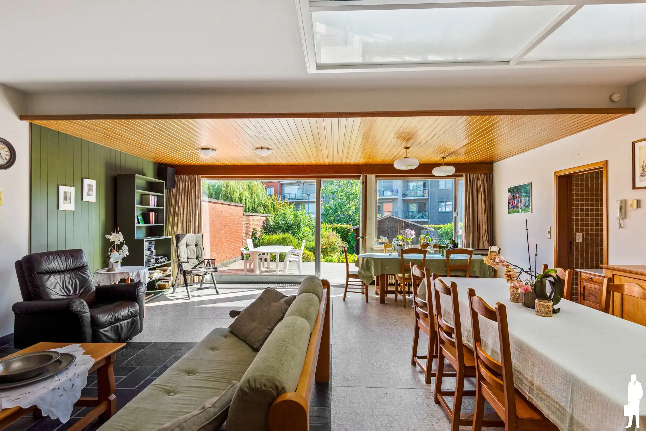Te renoveren woning met veel mogelijkheden foto 7