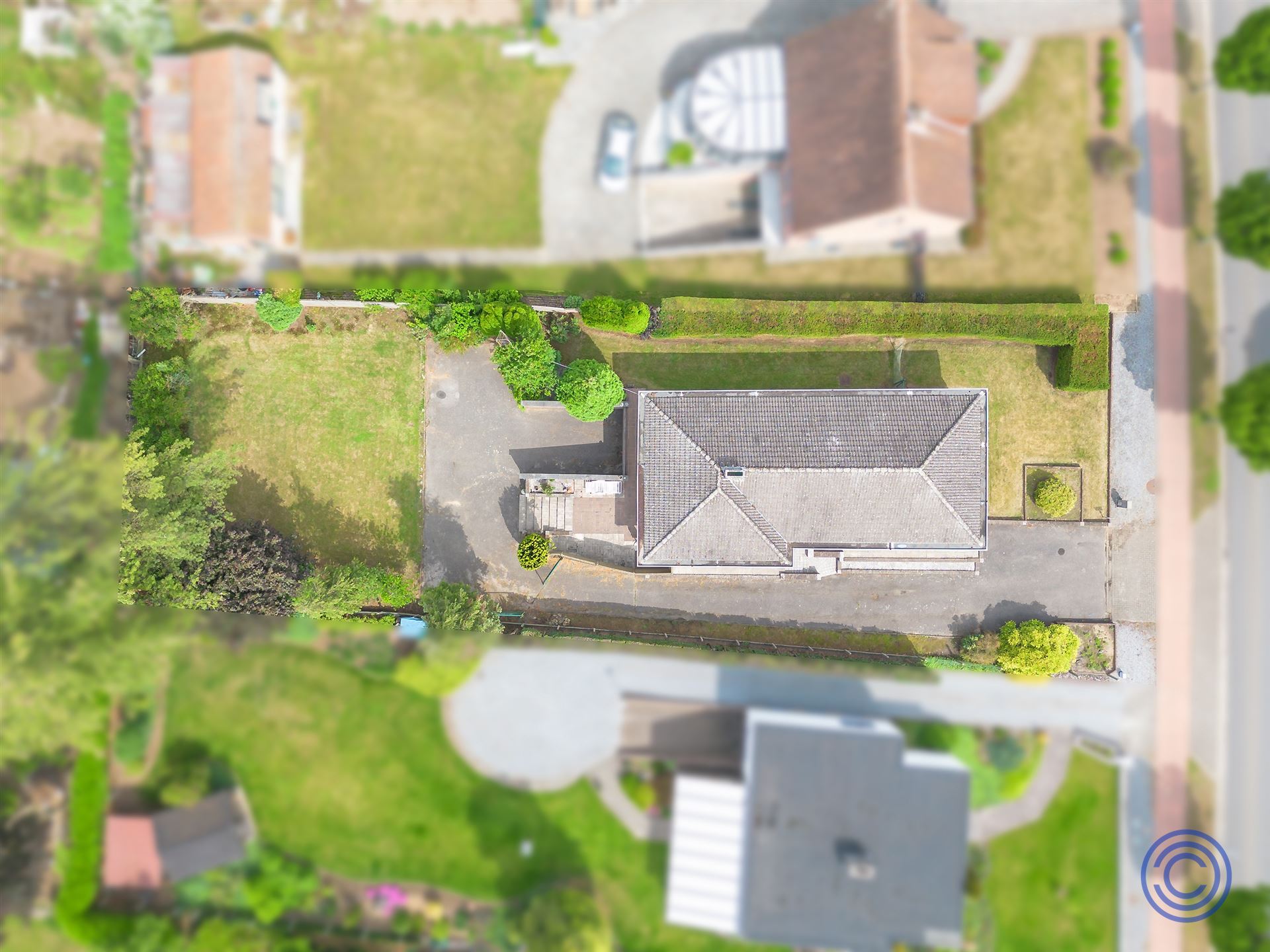 Te renoveren 3-slpk woning met west georiënteerde tuin! foto 15