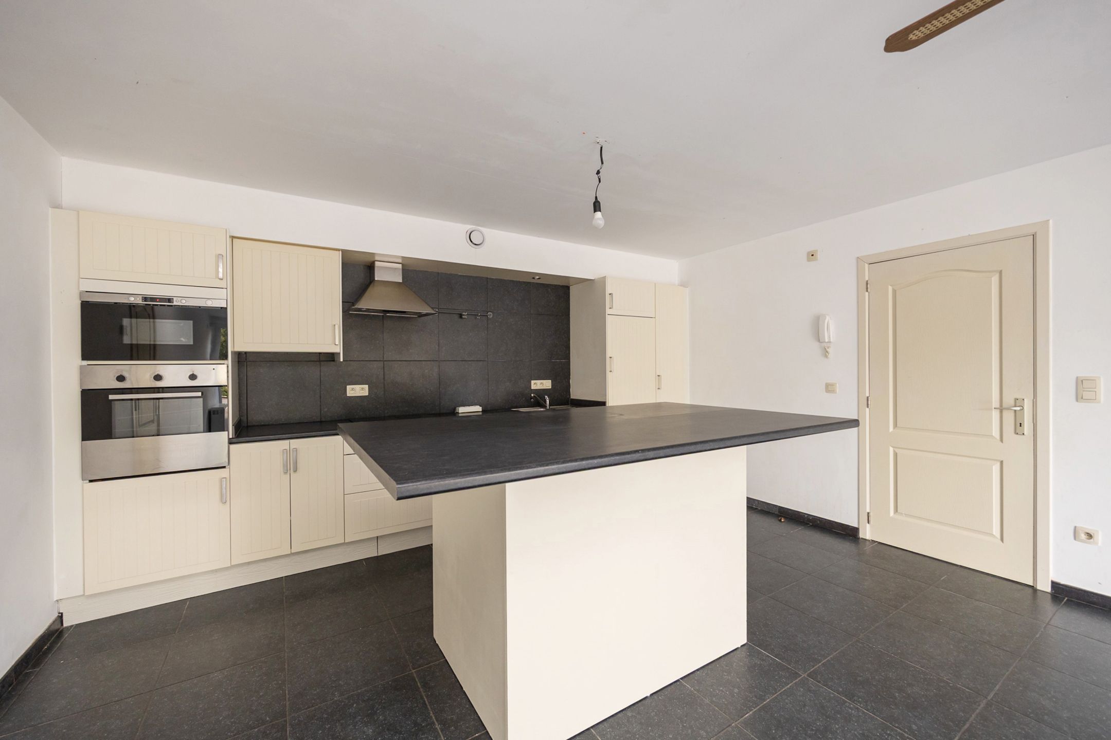 Instapklaar gelijkvloers appartement te St-Antonius foto 5