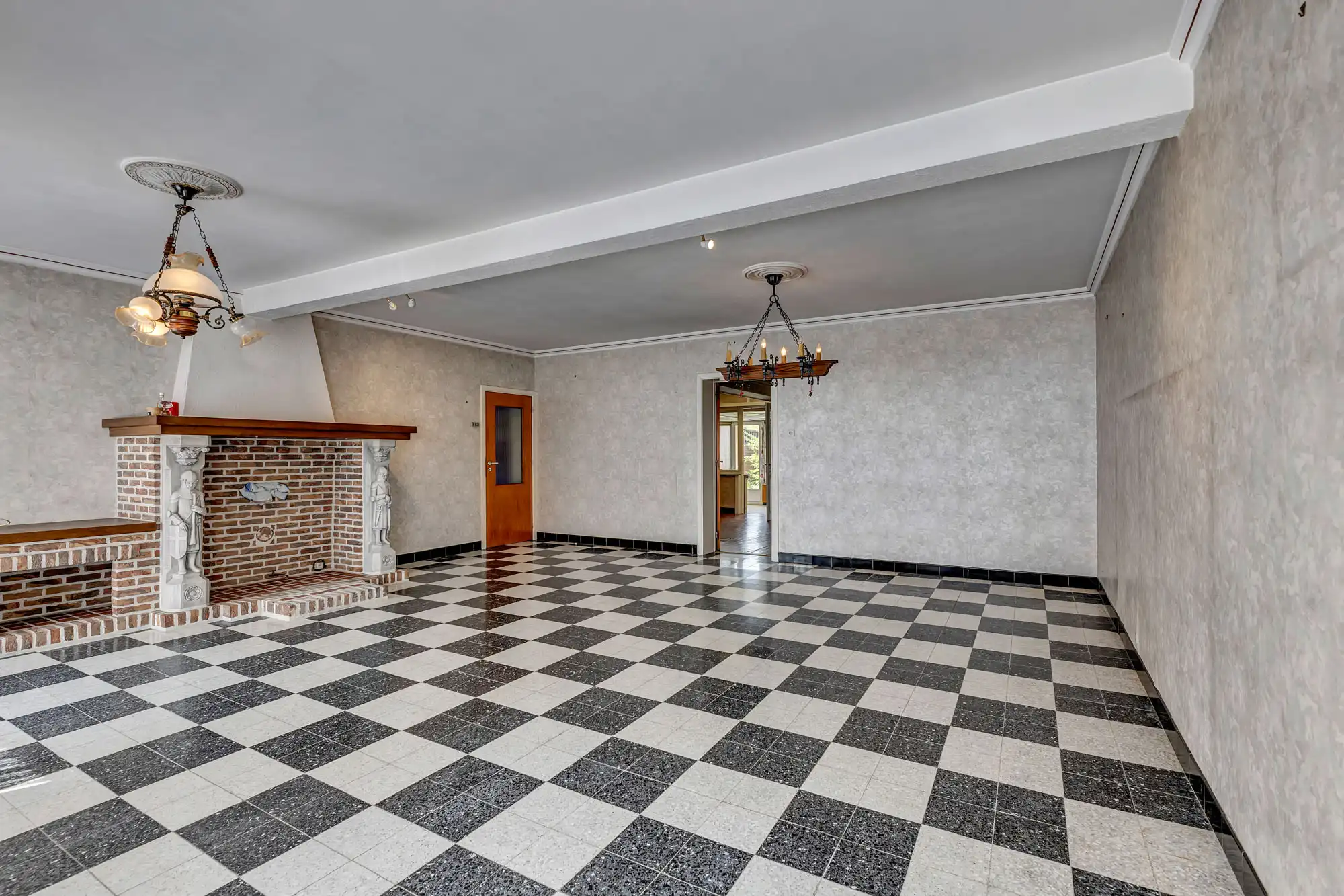 Handelspand met woonst te koop centraal te Galmaarden foto 7