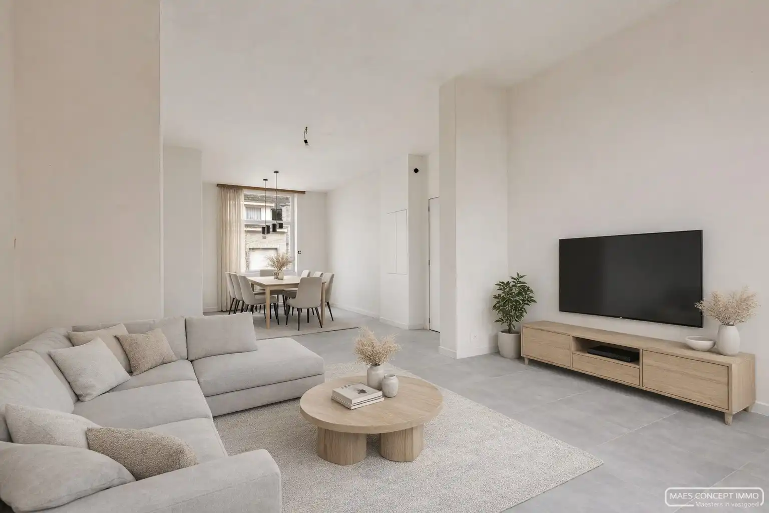 Gerenoveerde woning met 3 slaapkamers en grote tuin te koop centrum Avelgem foto {{pictureIndex}}