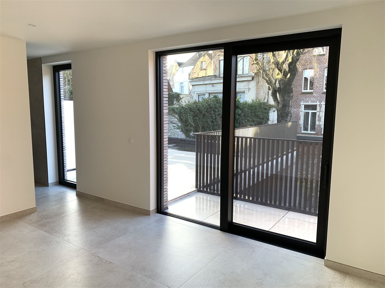 Volledig vernieuwd appartement te huur foto 9