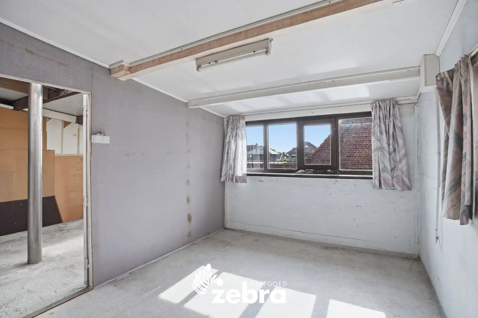 Te renoveren woning met garage op ruim perceel te Pittem! foto 17