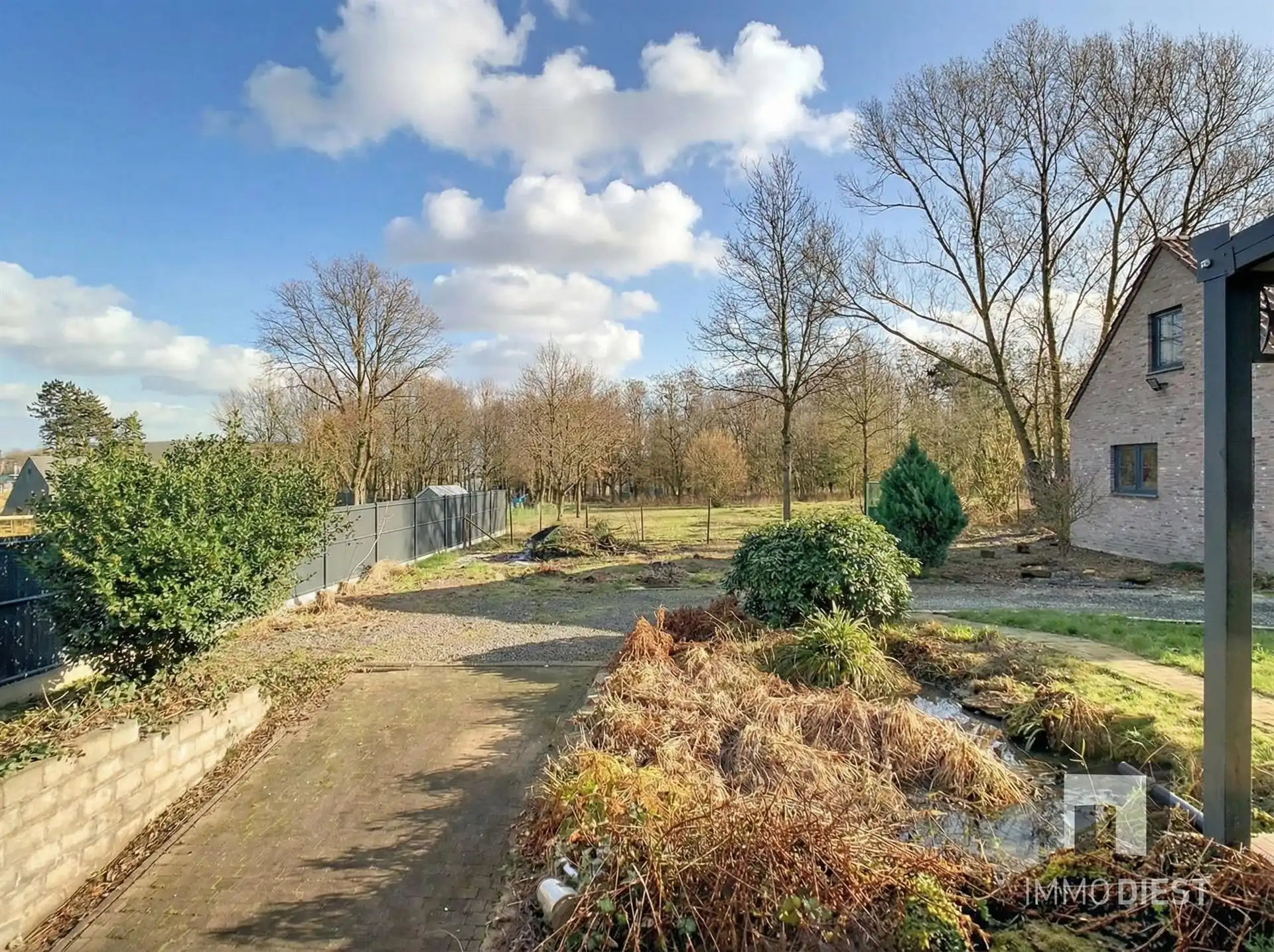 Instapklare woning op ca.53 are met bijgebouw met dubbele garage. EPC 104 kWh/m²/jaar (bijna A-label) foto 36