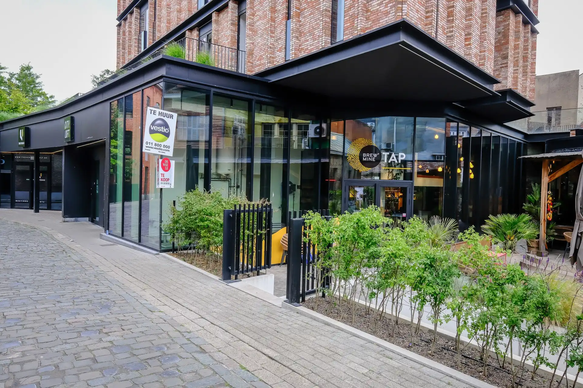 Handelspand van 245 m² op toplocatie in hartje Hasselt foto 2