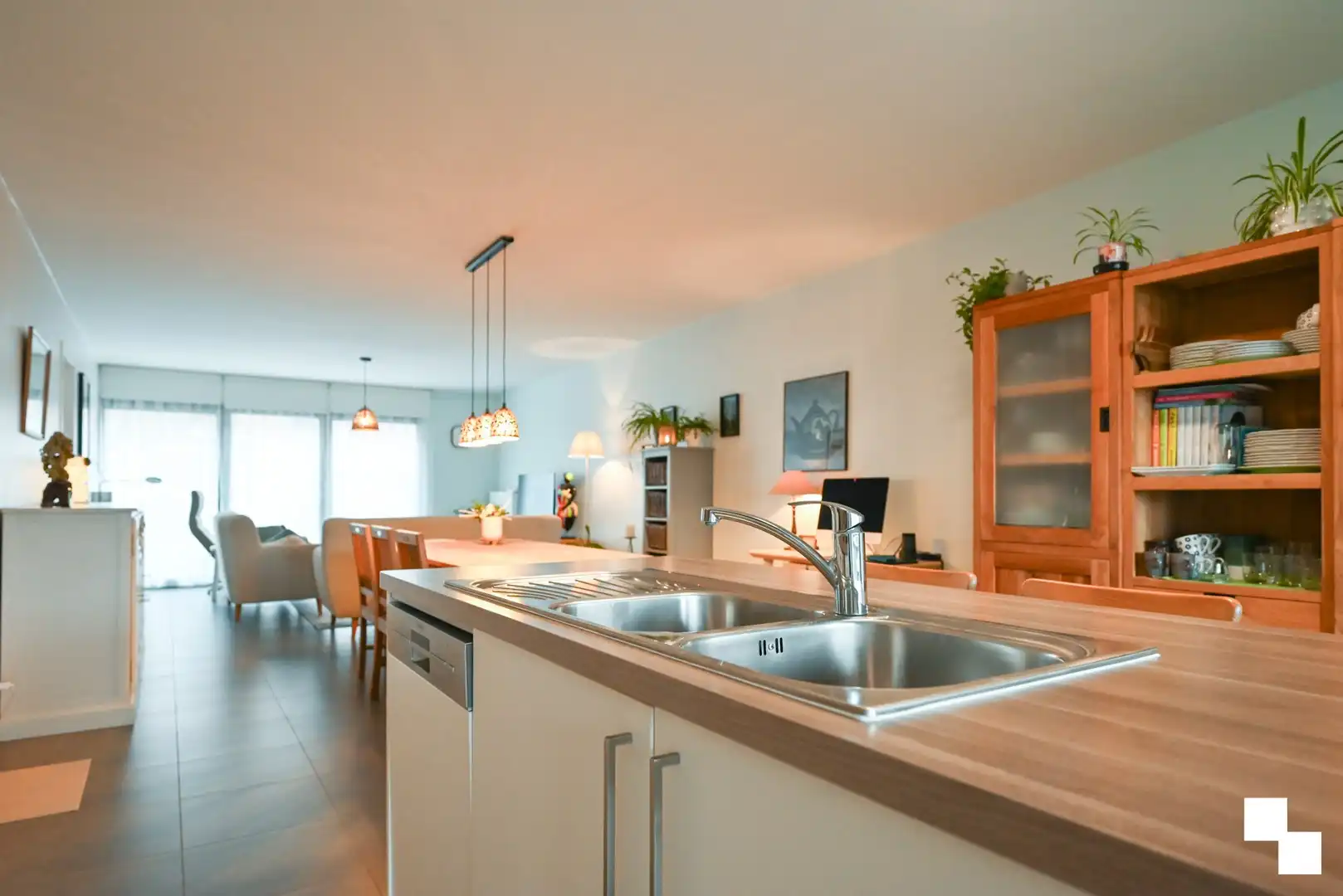 Lichtrijk tweeslaapkamer appartement te hartje Izegem foto 14