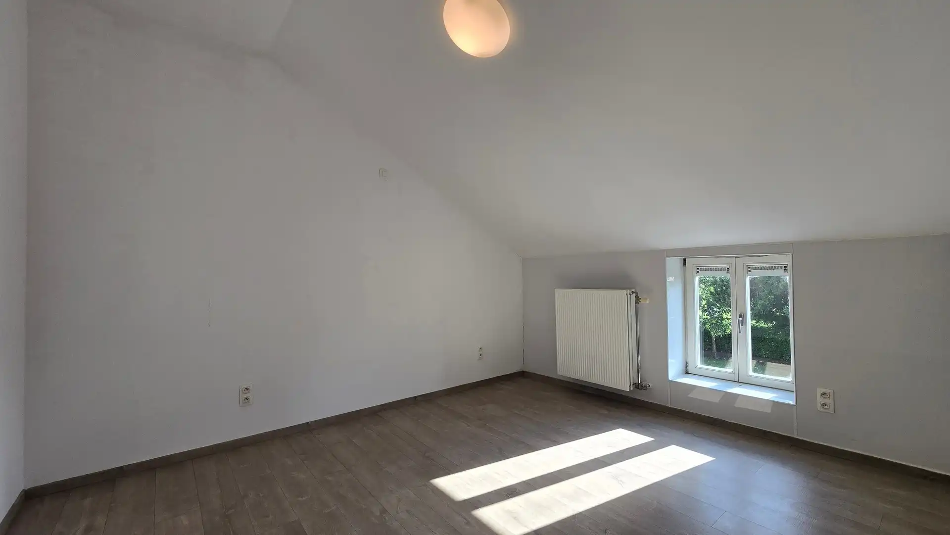 Compleet gerenoveerd appartement met 2 slaapkamers te Meerbeek foto 12