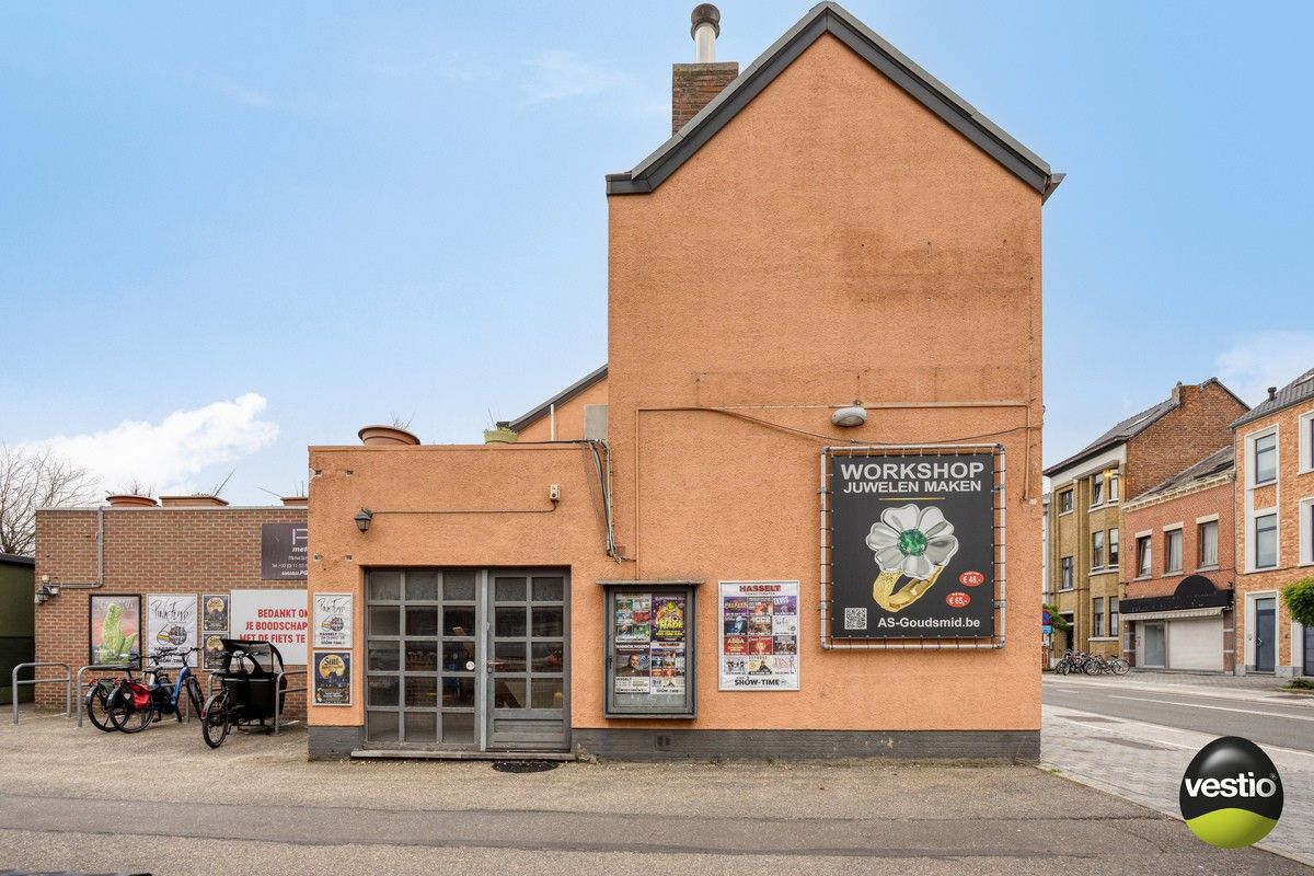 Handelspand met woonst / projectopportuniteit aan de Luikersteenweg. foto 18