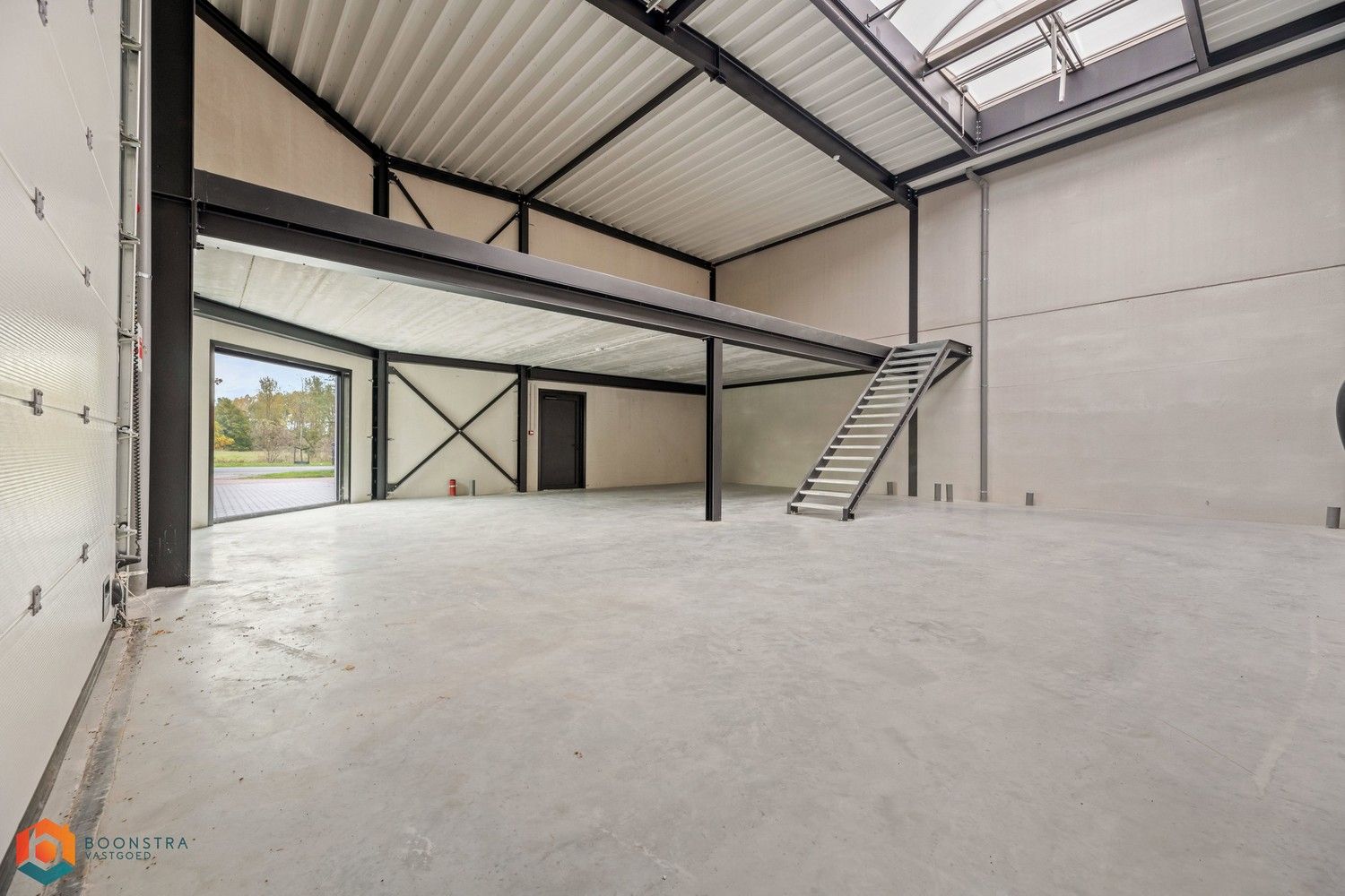 Nieuwbouw KMO-unit (194 m²) op top-locatie te Mechelen foto {{pictureIndex}}