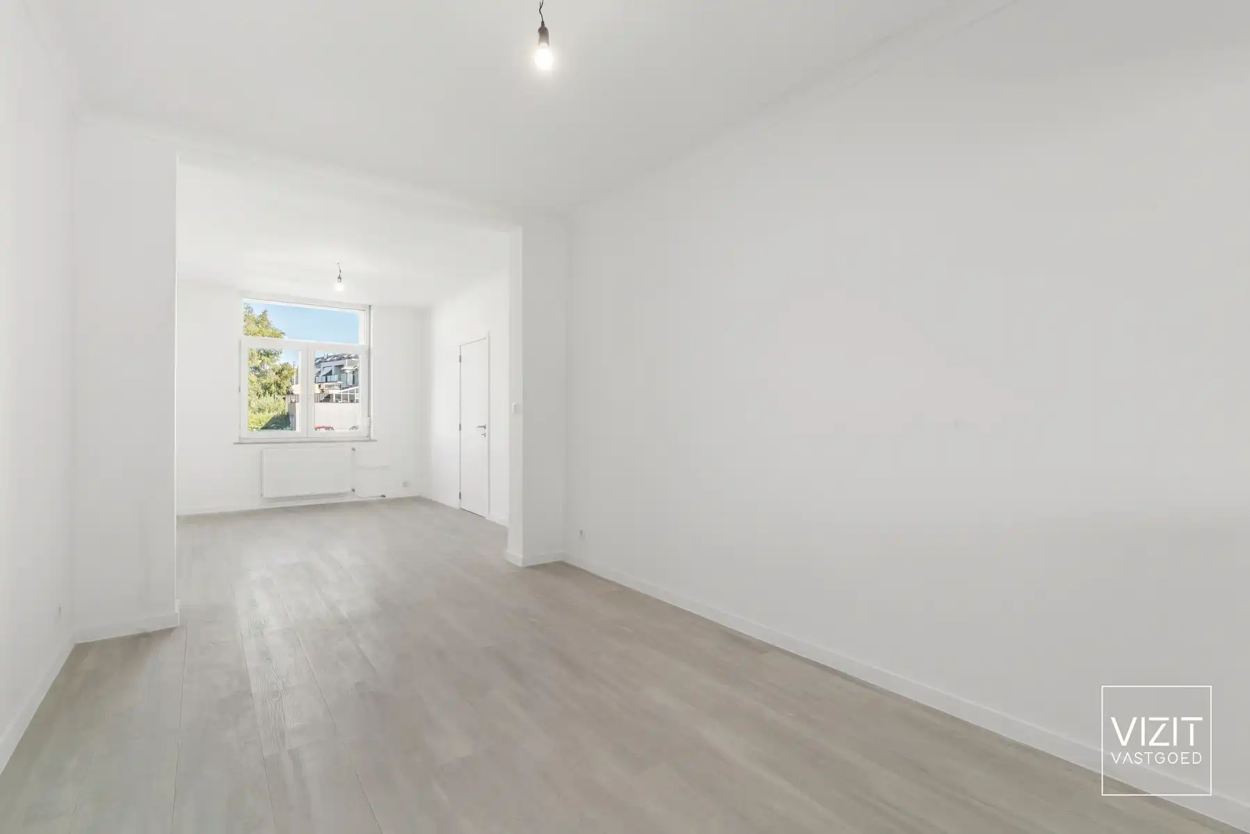Volledig gerenoveerde woning met stadstuin foto 4