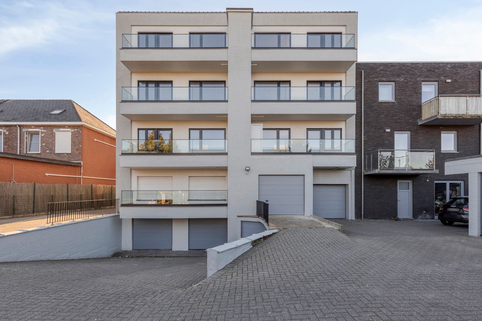 Volledig gerenoveerd en instapklaar 2 slaapkamer appartement foto 28