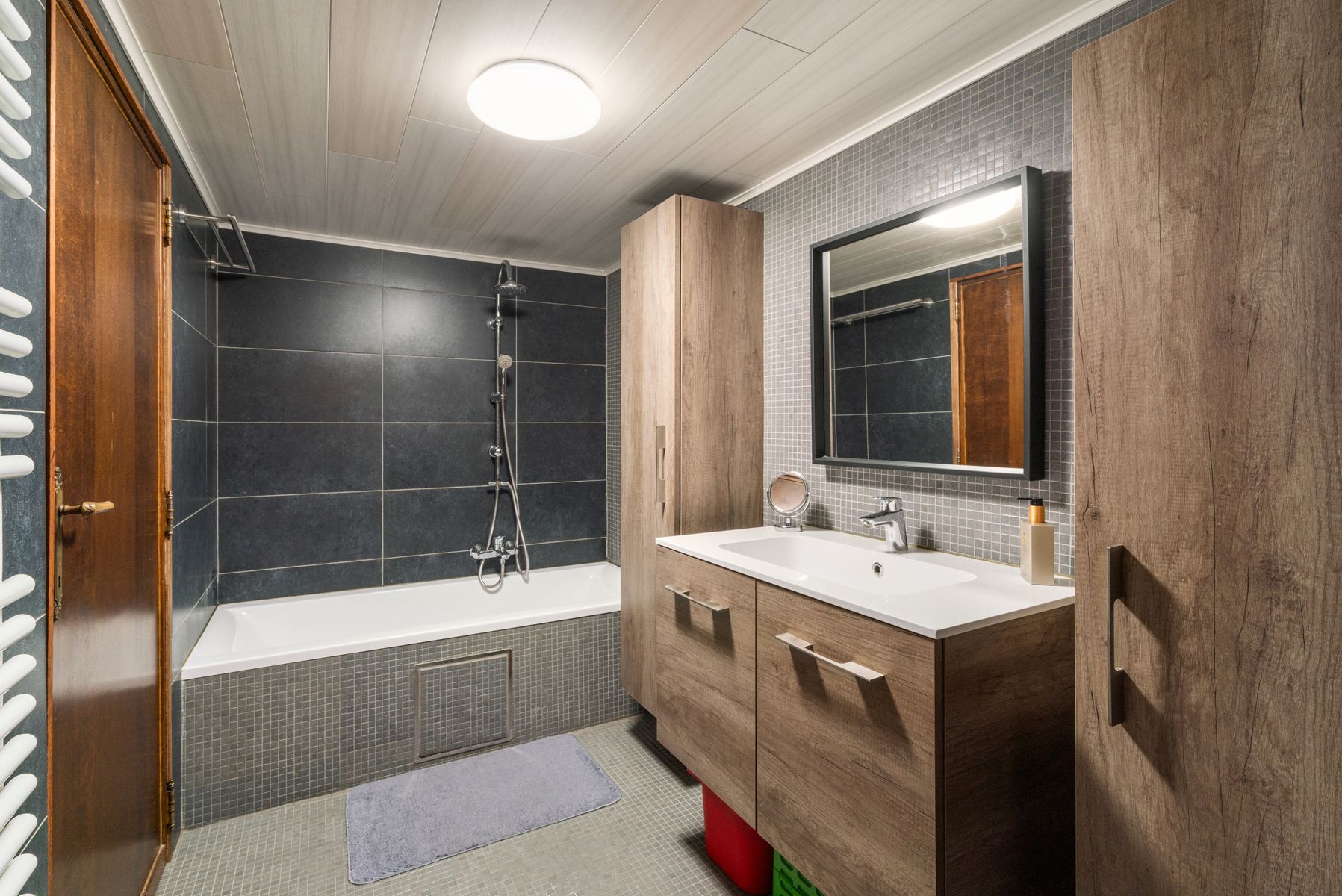 Instapklare halfopen bebouwing met 4 slaapkamers en tuin foto 6
