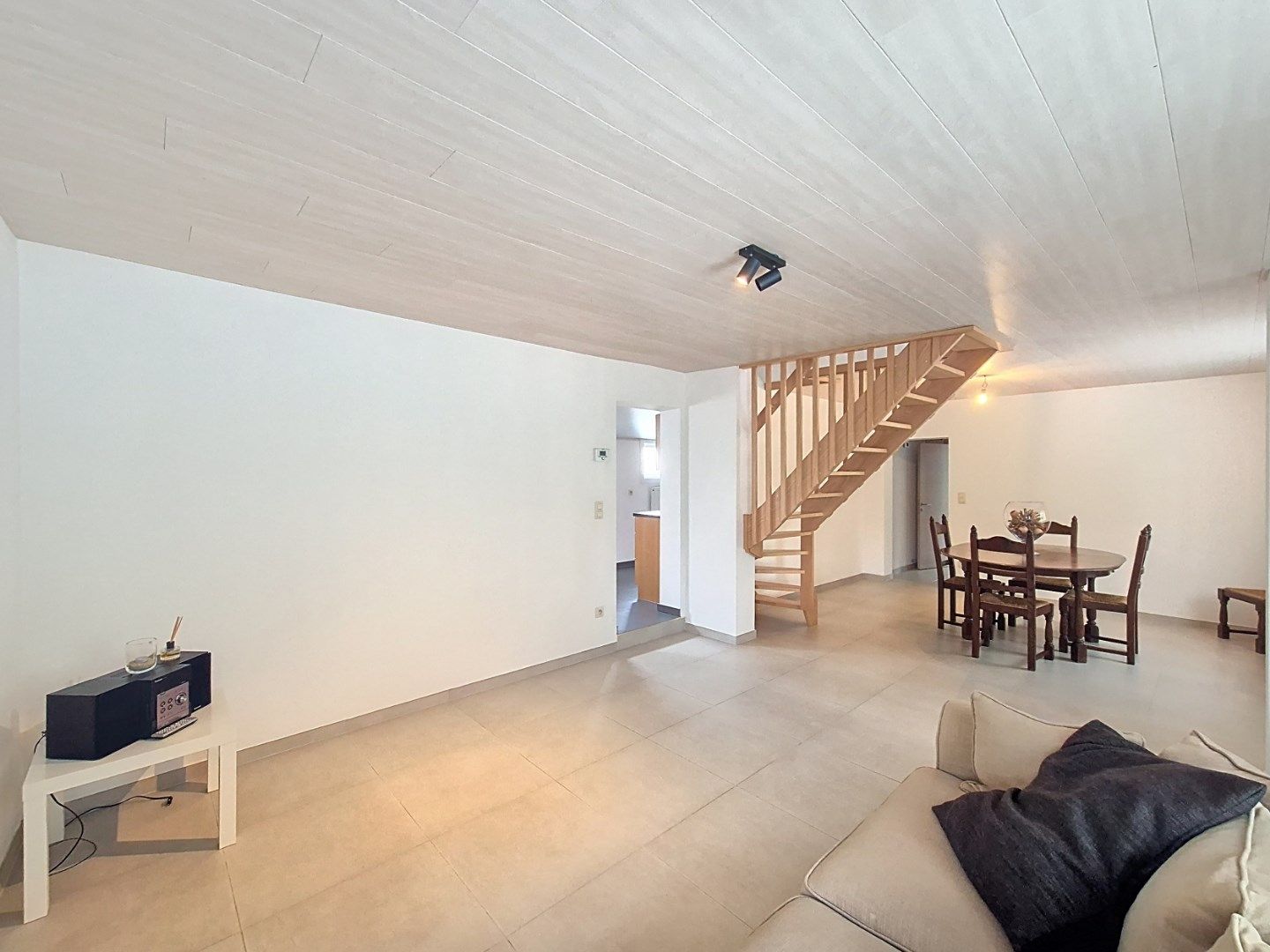 Gerenoveerde woning met 3 slaapkamers foto 5