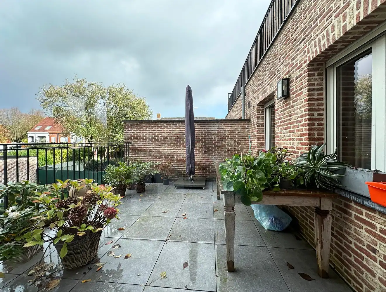 Luxueus appartement op een rustige centrumlocatie te 's Gravenwezel. foto 10