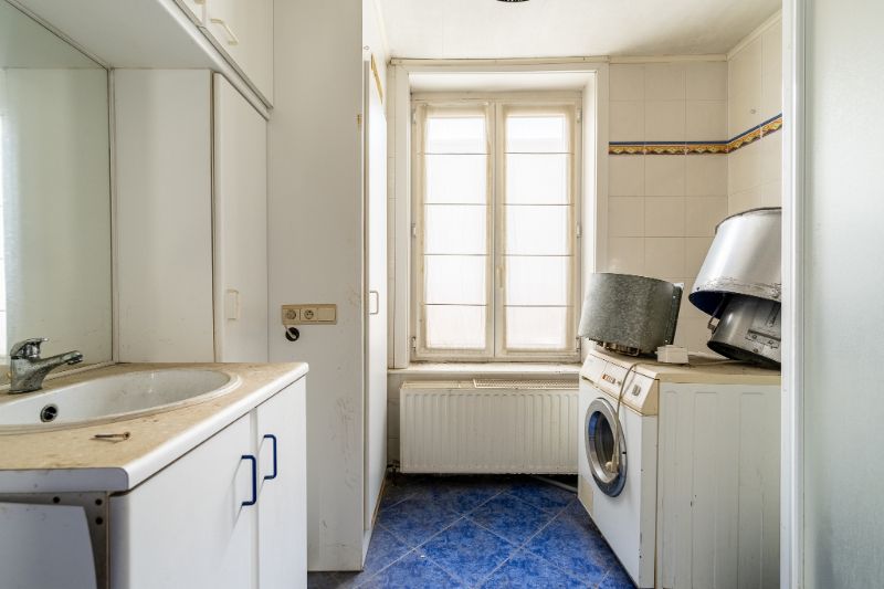 Commercieel handelspand met bovenliggende woonst op de Markt van Ingelmunster foto 18