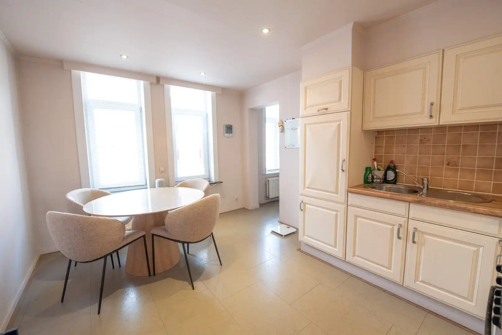 Centraal gelegen  appartement te Zulte. foto 4