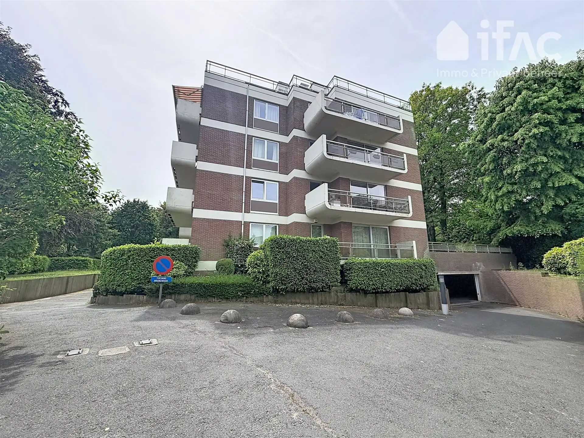 Rustig gelegen appartement met terras foto 15