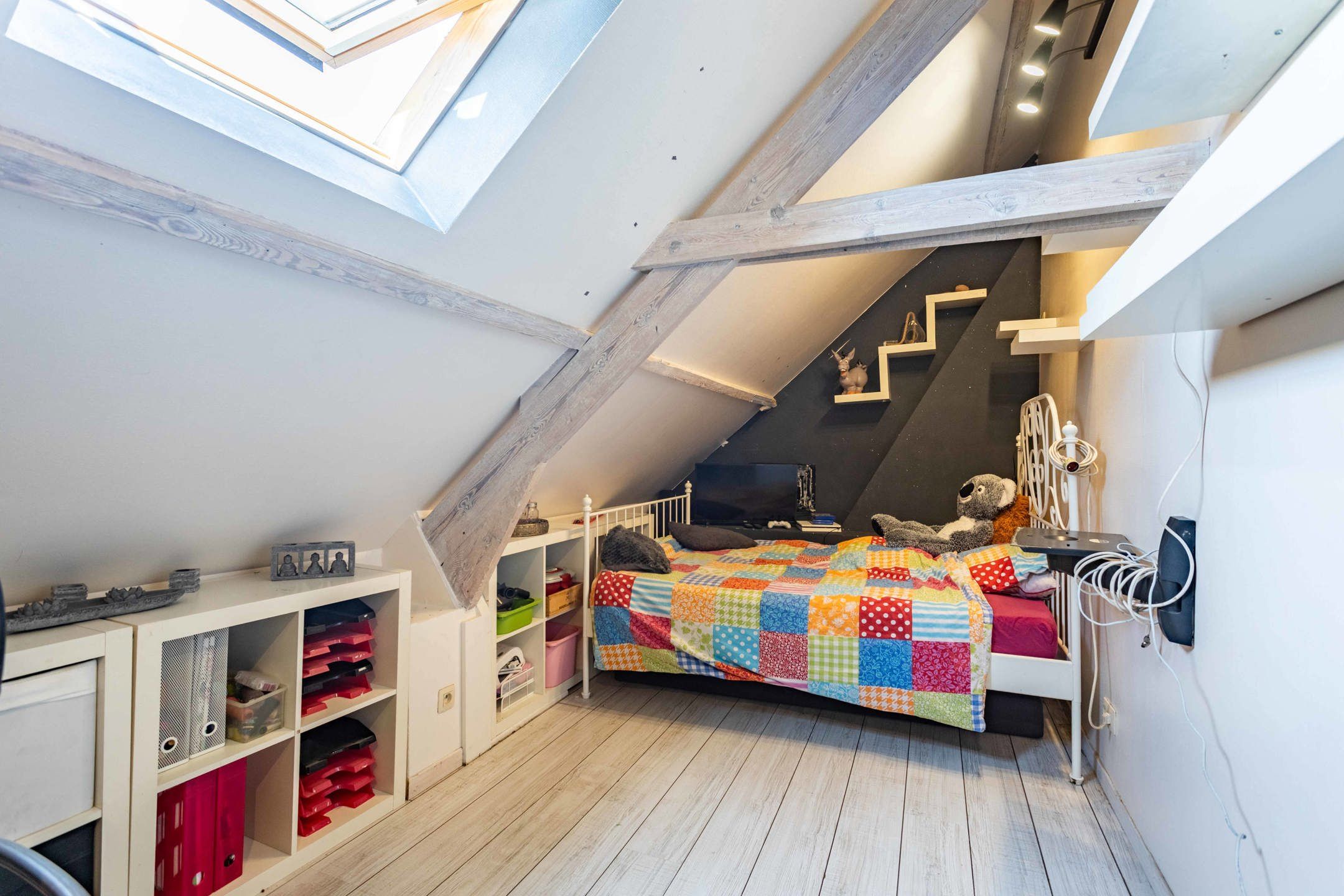 Instapklare & ruime woning op een toffe locatie foto 21
