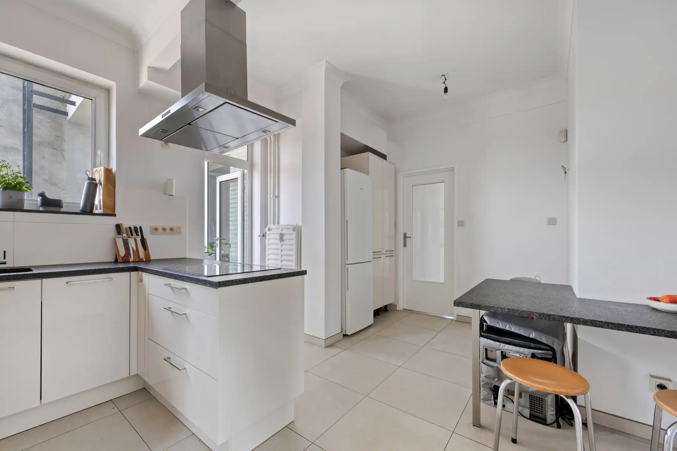 Art-decoappartement met garagebox foto 15