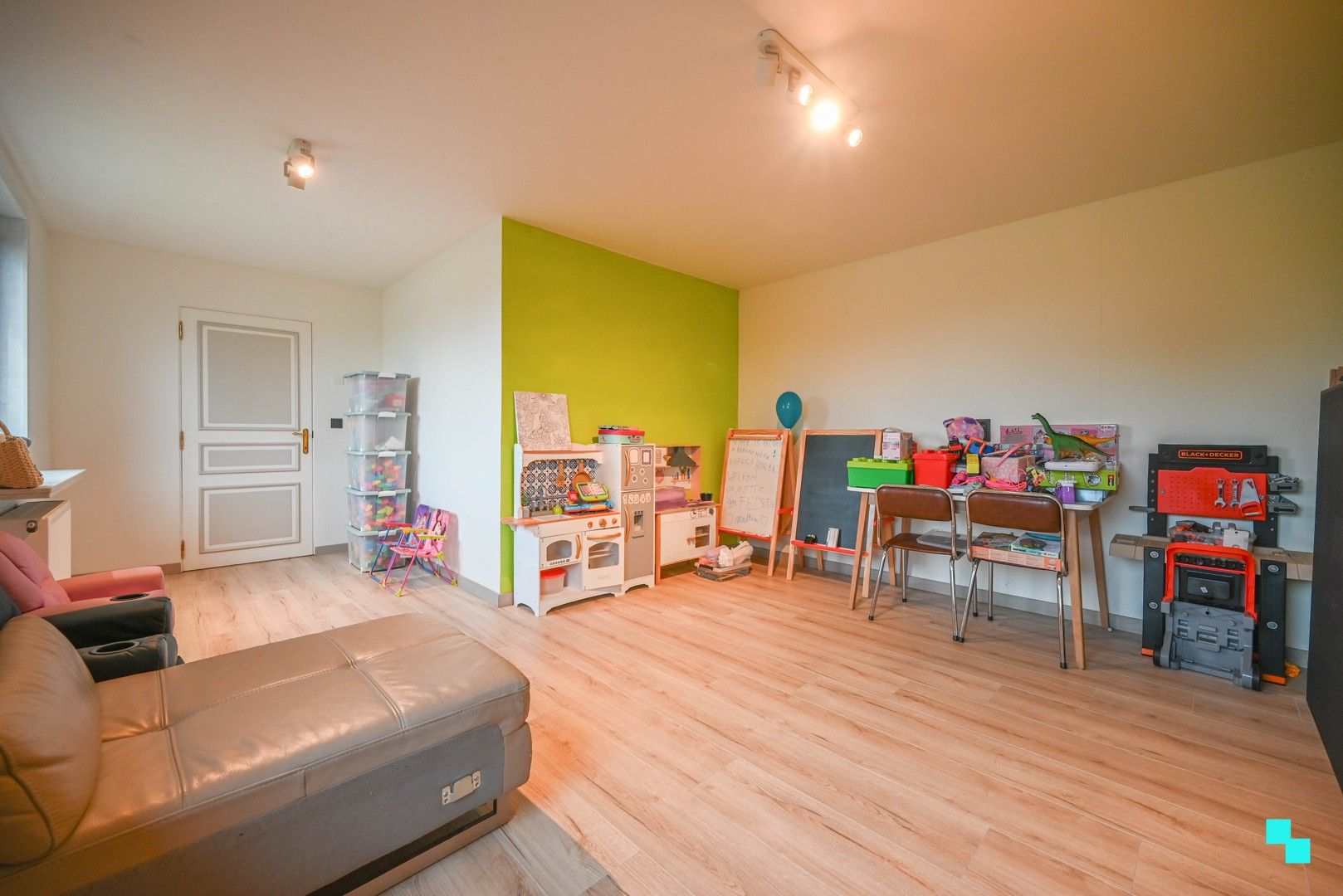 Instapklare, ruime villa in Oostrozebeke foto 7