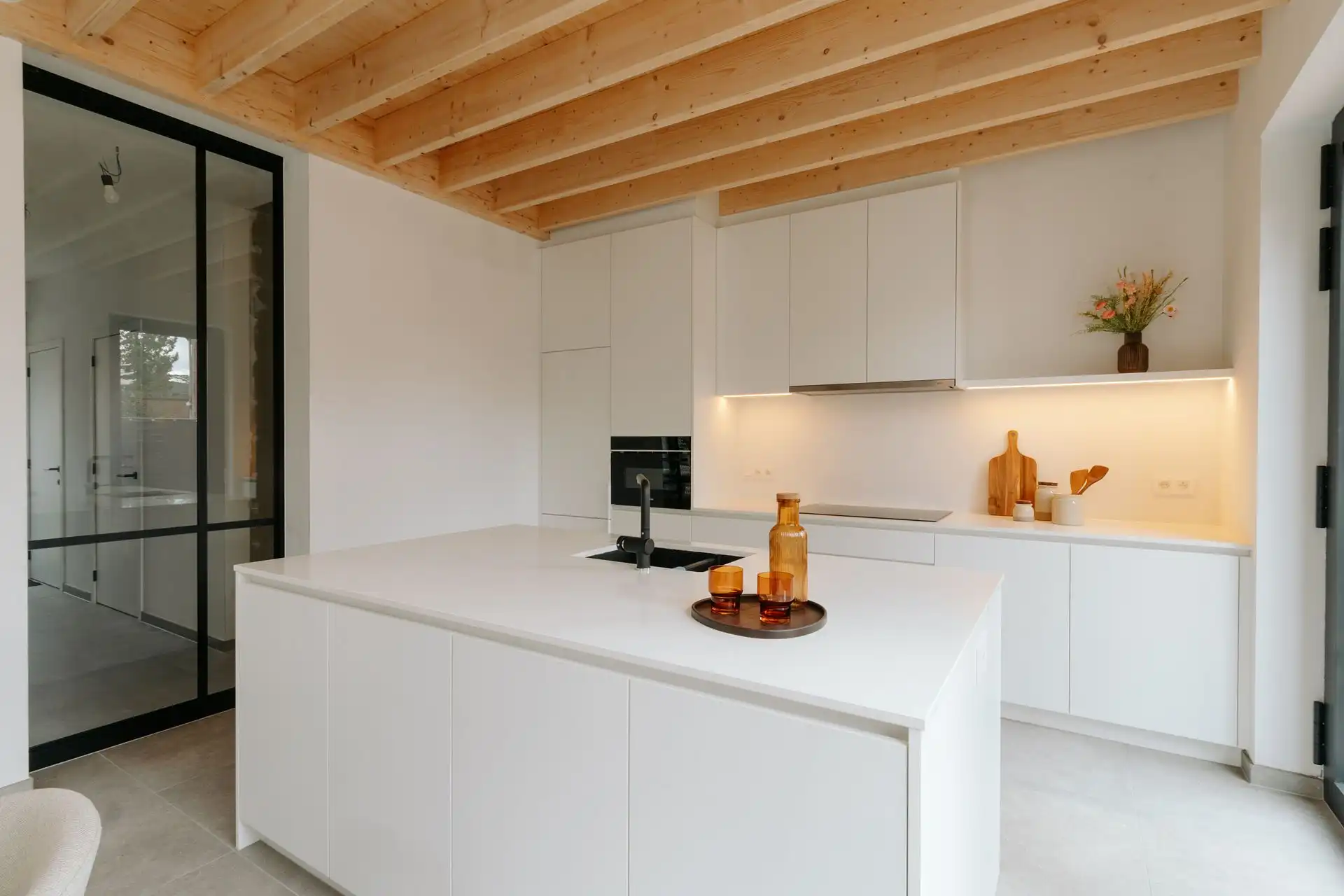 Moderne nieuwbouw met hoog comfort en uitstekende ligging foto 9