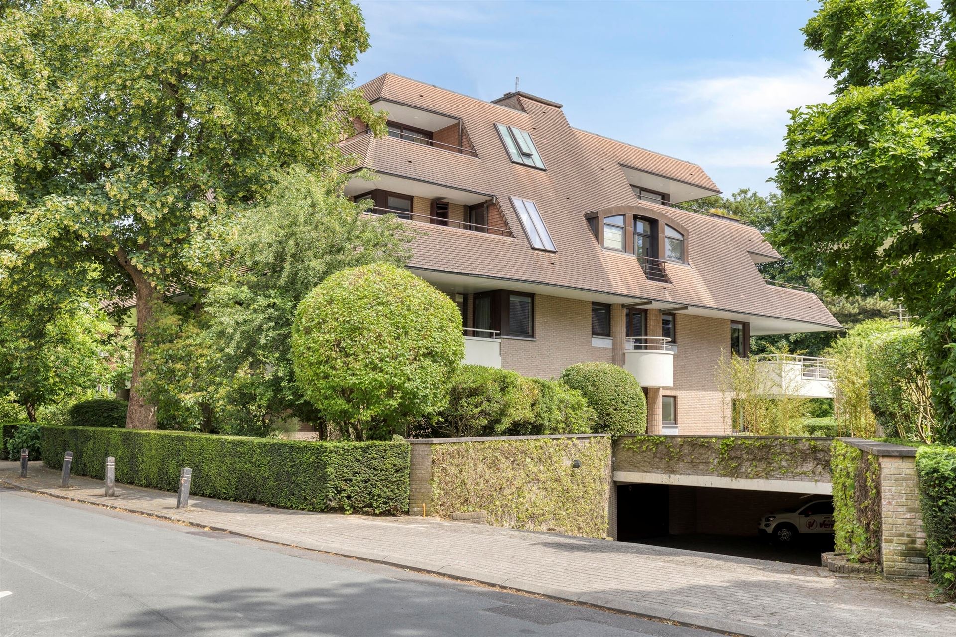 Exclusief gelegen villa-appartement in Ukkel, te Fort Jaco foto 2