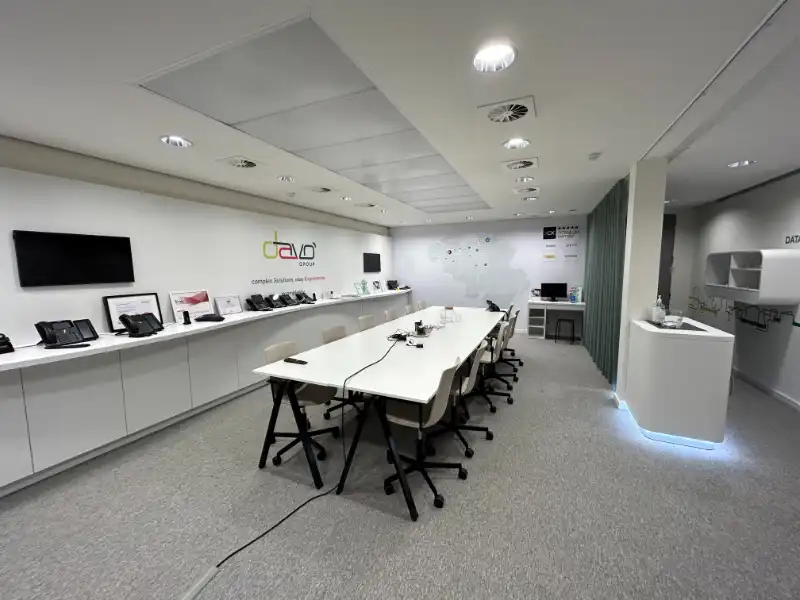 Magazijn (1.104 m²) met kantoorruimte (206 m²) – op toplocatie The Loop foto 9