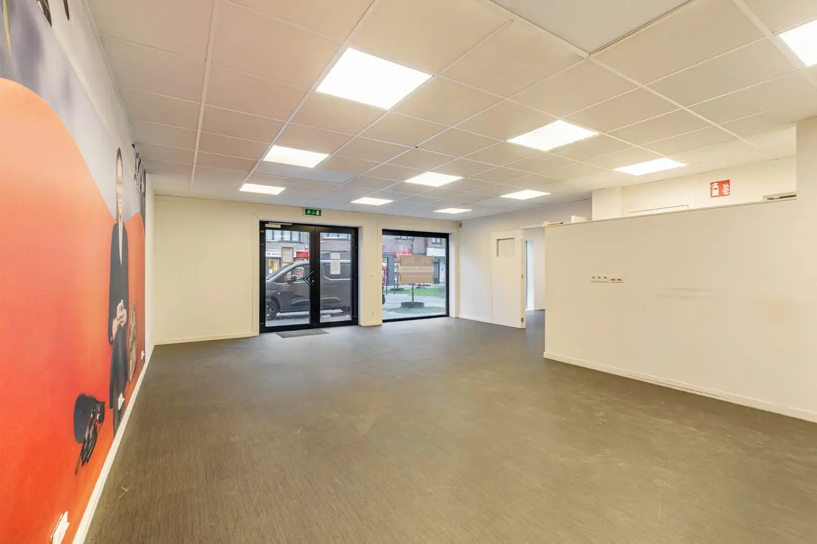 EXCLUSIEVE KANS: HANDELSGELIJKVLOERS TE KOOP IN DE VERNIEUWDE VREDELAAN, HOUTHALEN-HELCHTEREN foto 15