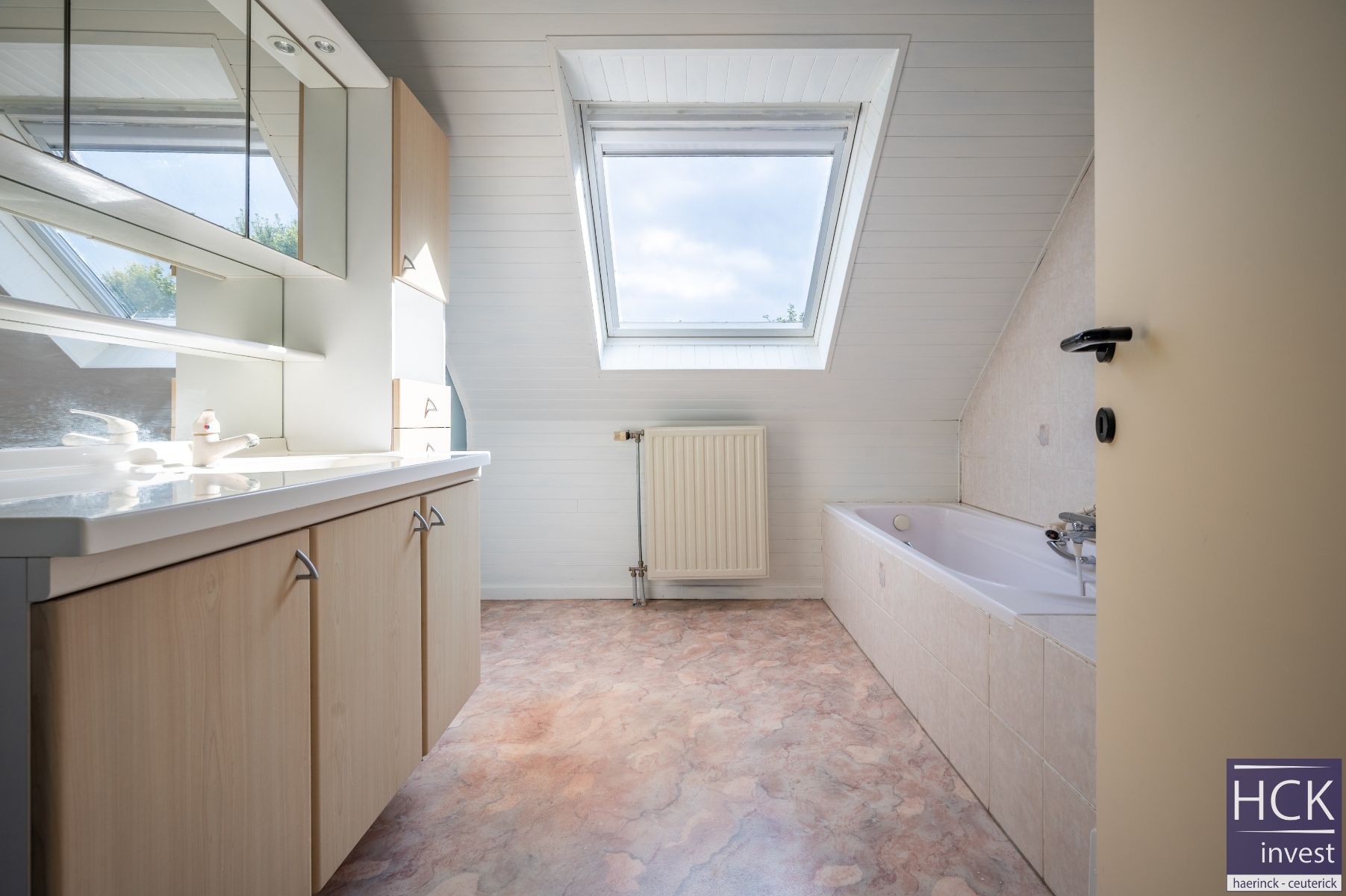 KRUISHOUTEM - Zeer ruime alleenstaande woning met 5 slpk. op 1256 m² foto 22
