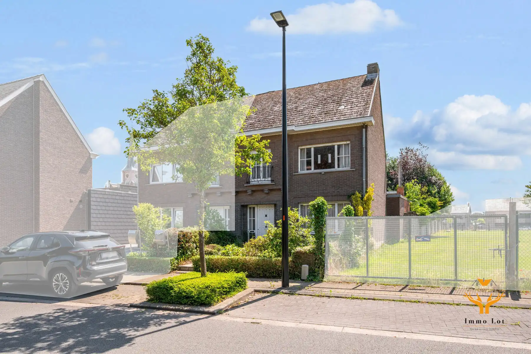 Hoofdfoto van de publicatie: Ruime woning met dubbel magazijn en uitzonderlijk veel potentieel