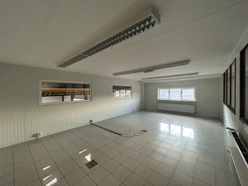 Ruime werkplaats / atelier met kantoren op topligging nabij UZ Gent foto 19