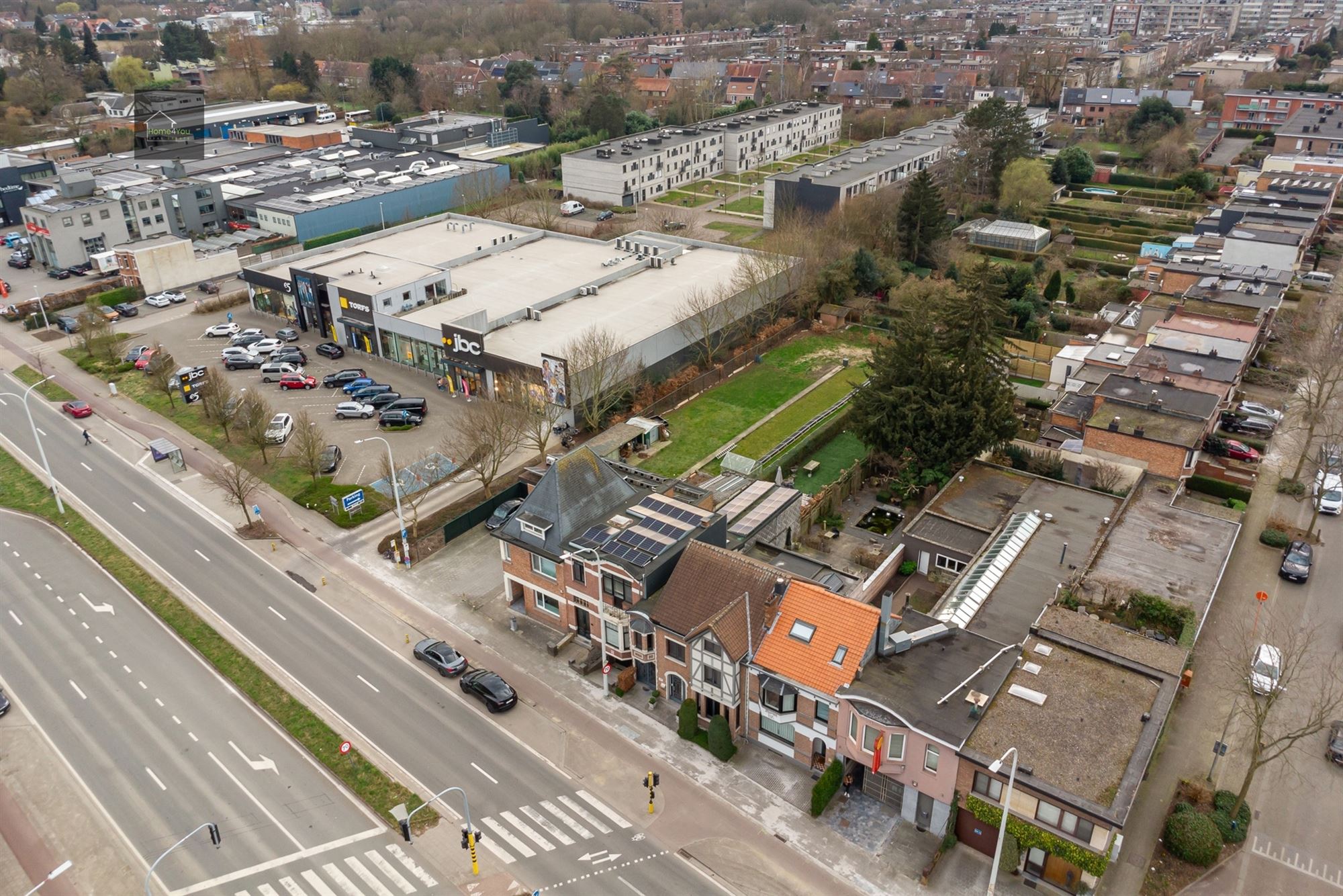 Ruim handelspand op toplocatie foto 26