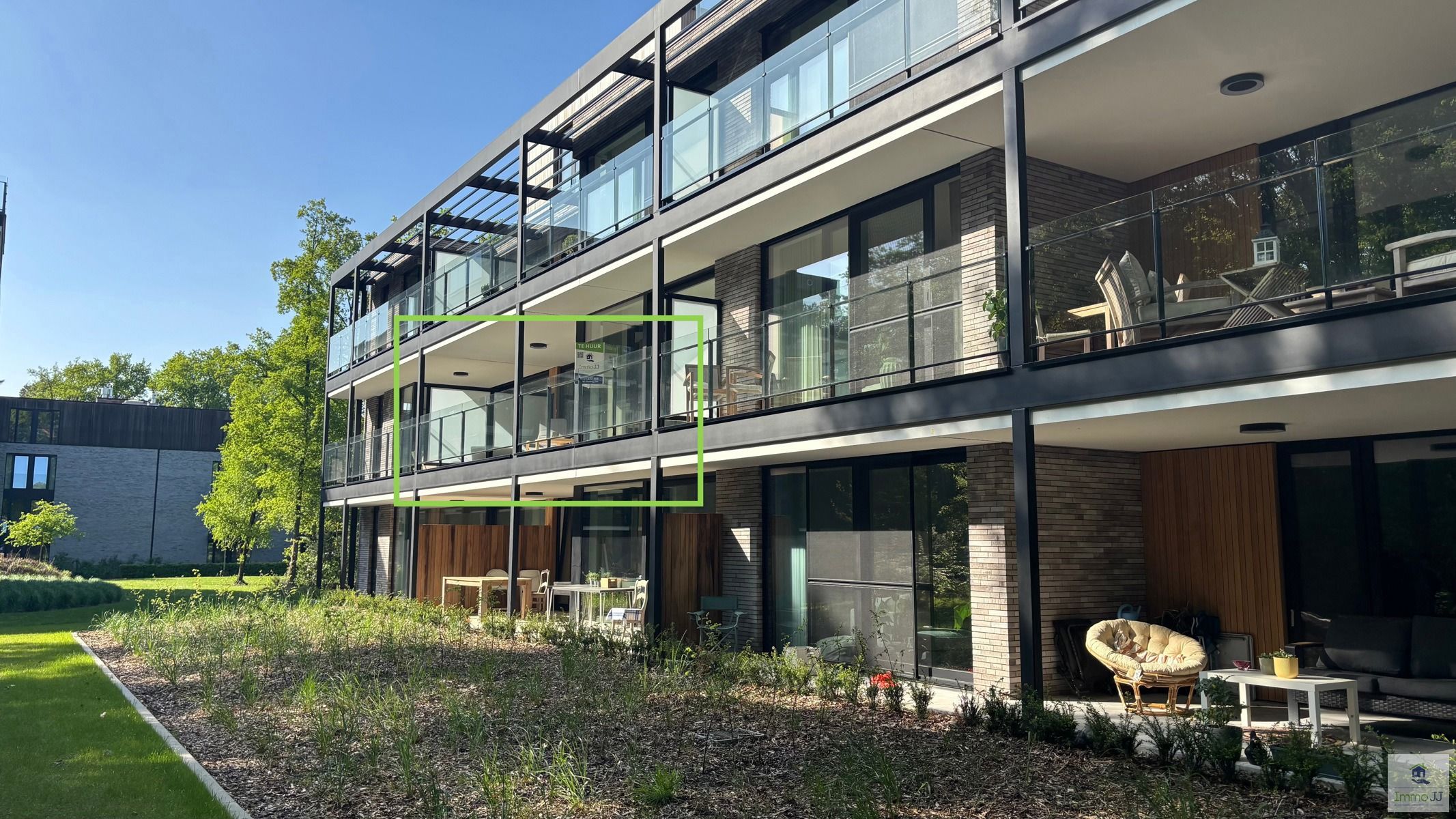 Nieuwbouwapp. 2 slpks. in rustige omgeving  foto {{pictureIndex}}